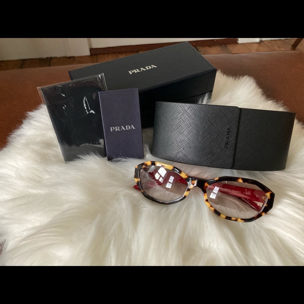 🛍 Prada Women’s 0PR 20VS 56mm Sunglasses 🛍